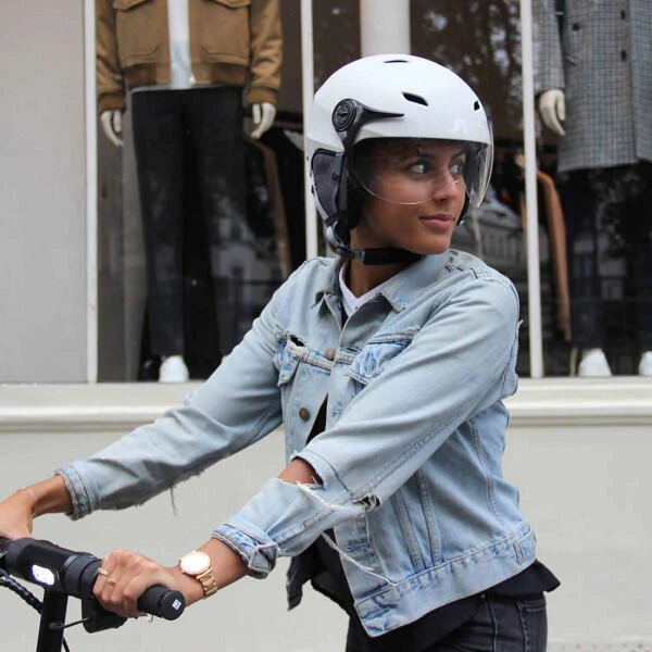 Casque LED H.30 Vision Cool Grey Avec Visière Pour Vélo, Trottinette 5 Casque LED H.30 Vision Cool Grey Avec Visière Pour Vélo, Trottinette – Image 3