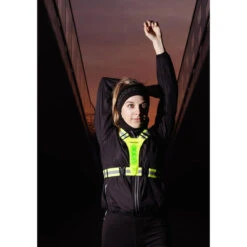 AVENTO Gilet De Sport à Led - Rechargeable - Jaune Fluo - Gilet De Sécurité -Plein Air Équipement Magasin gilet de sport a led rechargeable jaune fluo gilet de securite 3