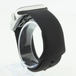 Reconditionné - Apple Watch Series 6 40 Mm Nike GPS Alu Argent - état Correct -Plein Air Équipement Magasin reconditionne apple watch series 6 40 mm nike gps alu argent etat correct 2