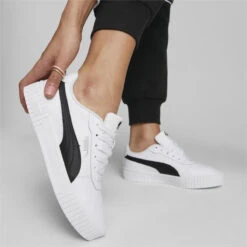 Sneakers Carina 2.0 Femme PUMA White Black Silver Gray -Plein Air Équipement Magasin sneakers carina 20 femme puma white black silver gray 2