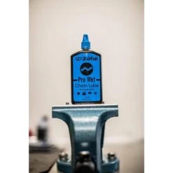 ZEFAL Pro Wet Lube - Lubrifiant Chaîne Vélo Biodégradable -Plein Air Équipement Magasin zefal pro wet lube lubrifiant chaine velo biodegradable 1